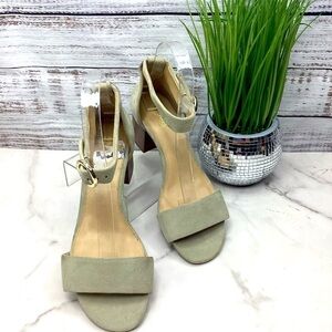 MICHAEL KORS SIZE 7 LENA BLOCK HEELS GREEN SUEDE SHOES‎ FALL DAMAGED